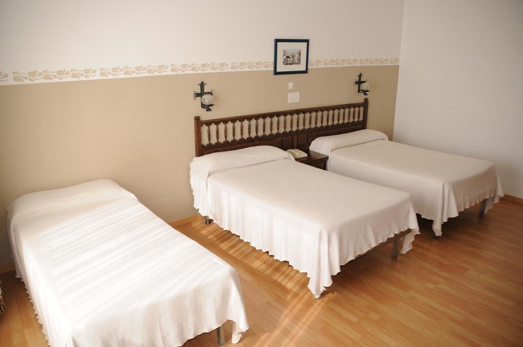 Hotel Eumesa Puentedeume Zimmer foto